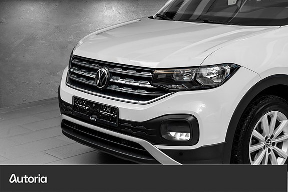 Volkswagen T-Cross 2 of 5
