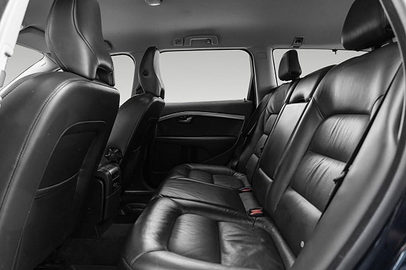 Volvo V70 28 of 30