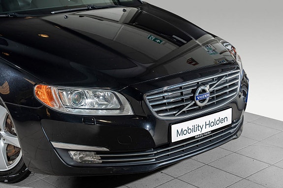 Volvo V70 10 of 30