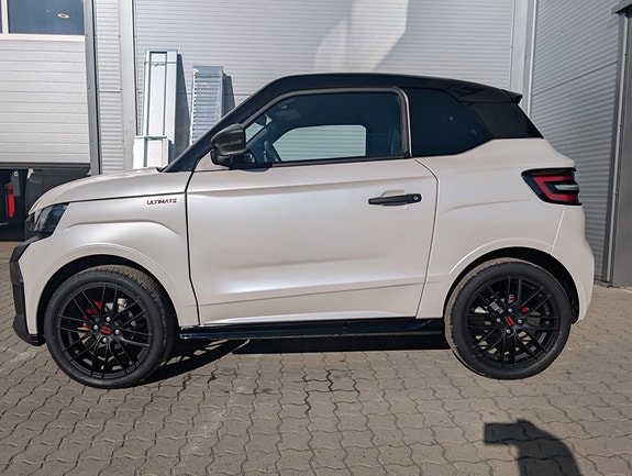 Ligier JS50 ULTIMATE D+ Hvit Perlemor, Fantastisk Fin - Mopedbil med ny stillegående dieselmotor - Kjøres ifra 16år