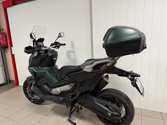 Honda X-ADV 3 of 5