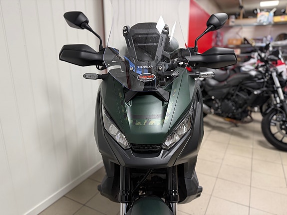Honda X-ADV 5 of 5