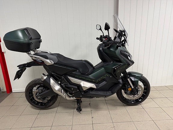 Honda X-ADV 4 of 5