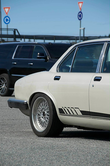 Jaguar XJ 8 of 23