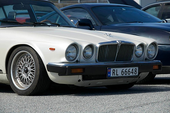 Jaguar XJ 7 of 23