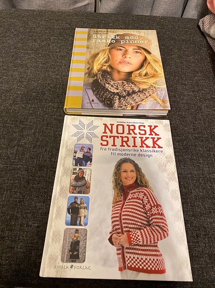 2 strikkebøker