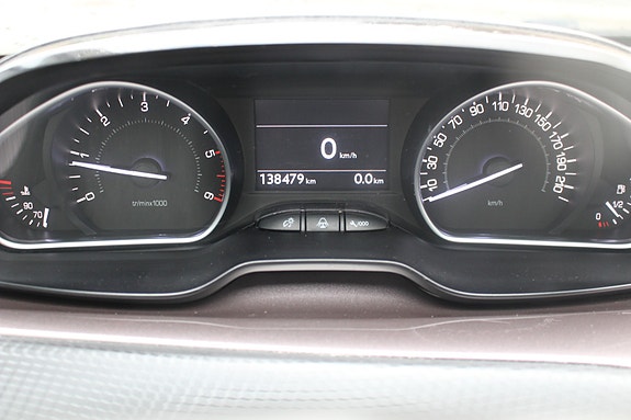 Peugeot 2008 10 of 16