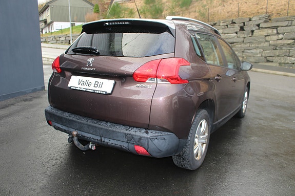 Peugeot 2008 4 of 5
