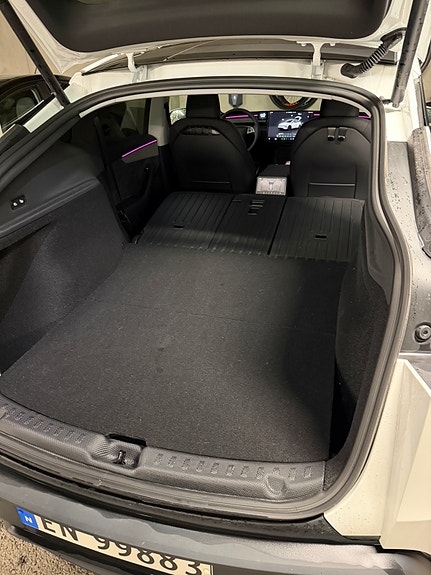 Tesla Model Y 15 of 30