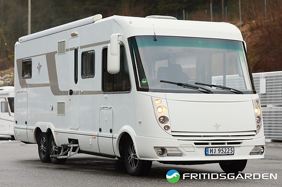 Niesmann-Bischoff ARTO 79LE Automat // Alde // Solcellepanel