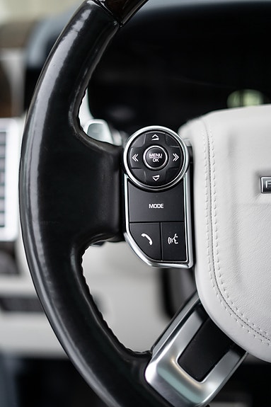 Land Rover Range Rover 11 of 21