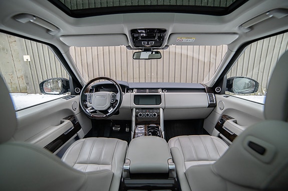 Land Rover Range Rover 9 of 21