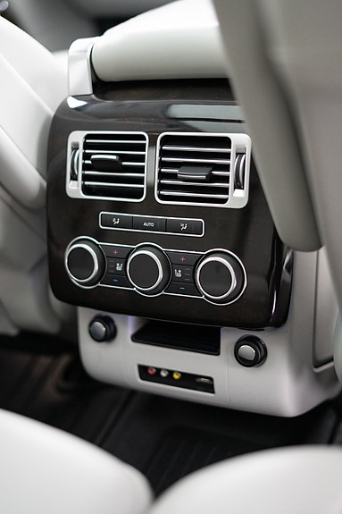 Land Rover Range Rover 18 of 21