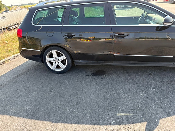 Volkswagen Passat 5 of 5