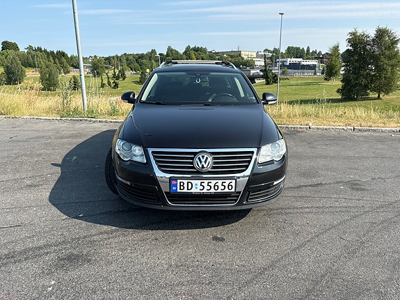Volkswagen Passat 2 of 5