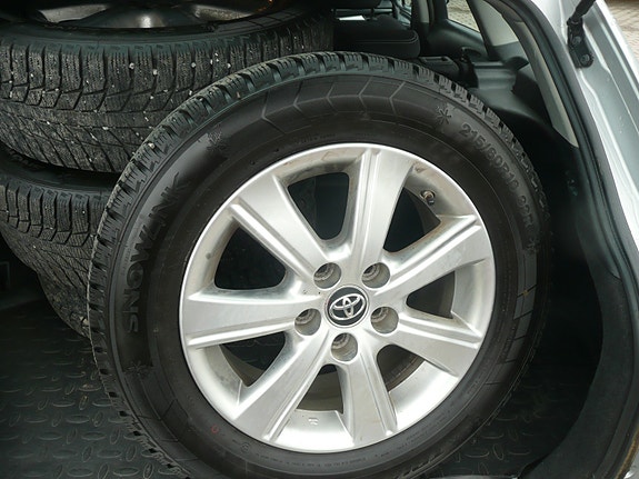 Toyota Avensis 12 of 30