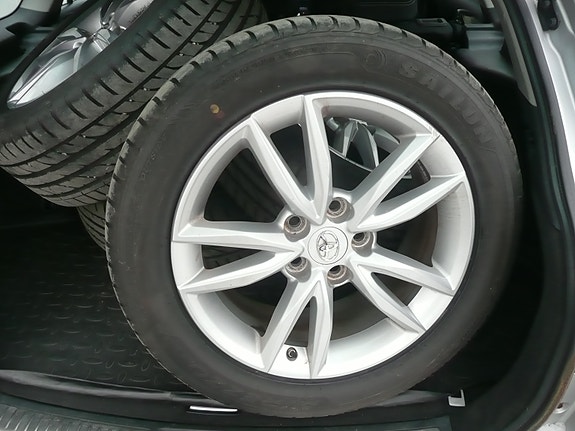 Toyota Avensis 24 of 30