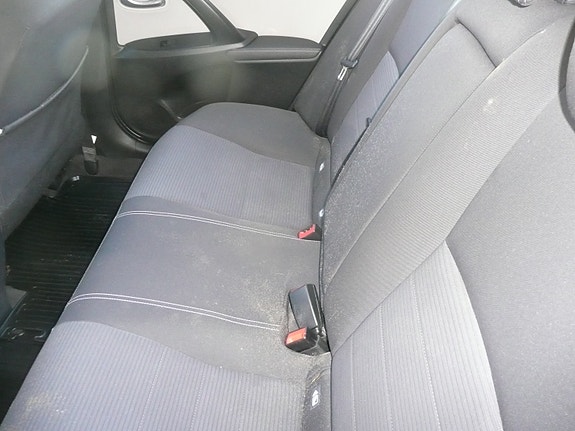 Toyota Avensis 28 of 30