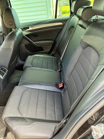 Volkswagen Golf Alltrack 12 of 17