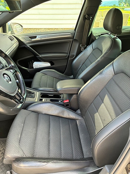 Volkswagen Golf Alltrack 11 of 17