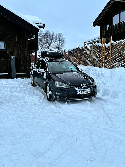 Volkswagen Golf Alltrack 10 of 17