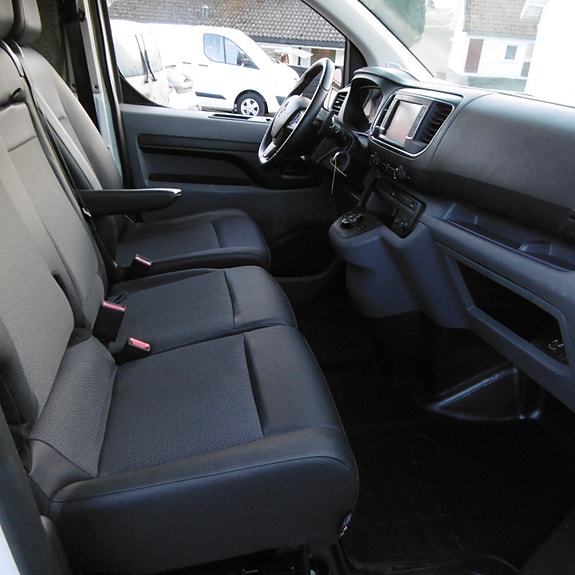 Opel Vivaro 18 of 26