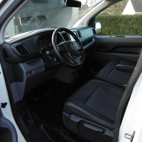 Opel Vivaro 14 of 26