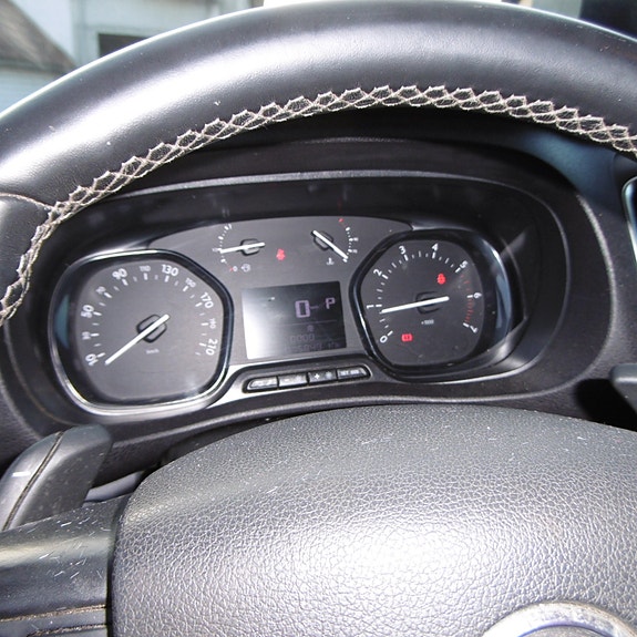 Opel Vivaro 15 of 26