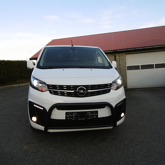 Opel Vivaro 10 of 26
