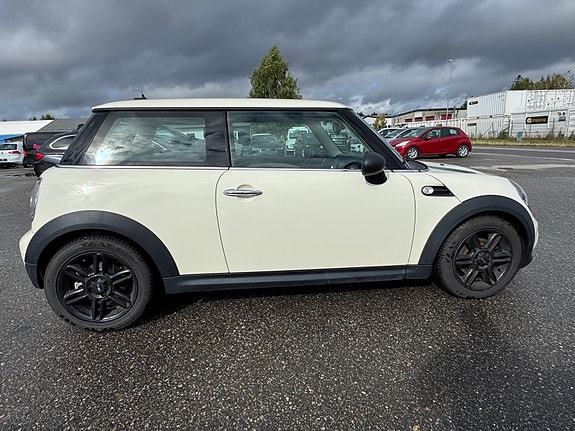 MINI One 5 of 28