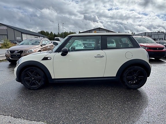 MINI One 2 of 28