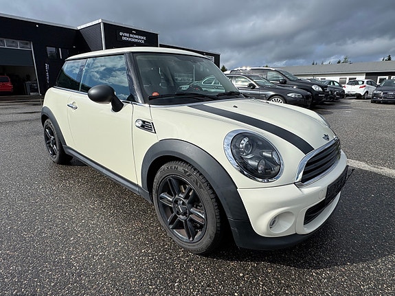 MINI One 4 of 28