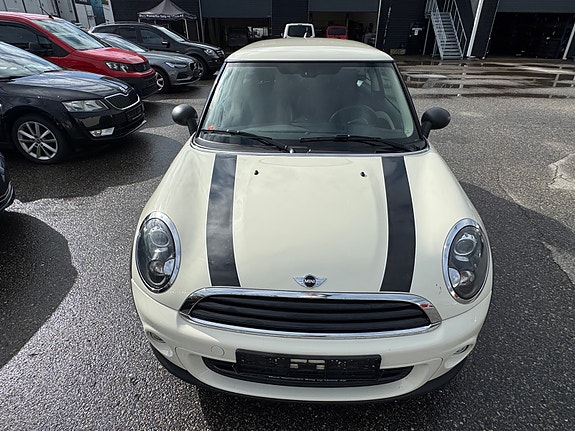 MINI One 9 of 28