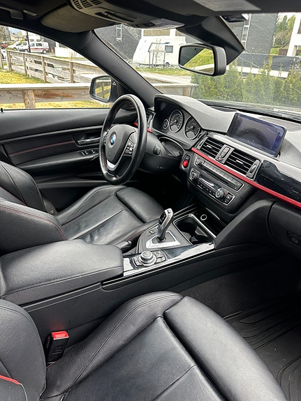 BMW 320d 12 of 15