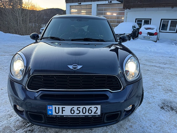 MINI Countryman Cooper S 3 of 5