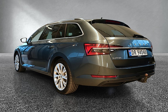Skoda Superb 3 of 5