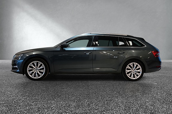 Skoda Superb 2 of 5