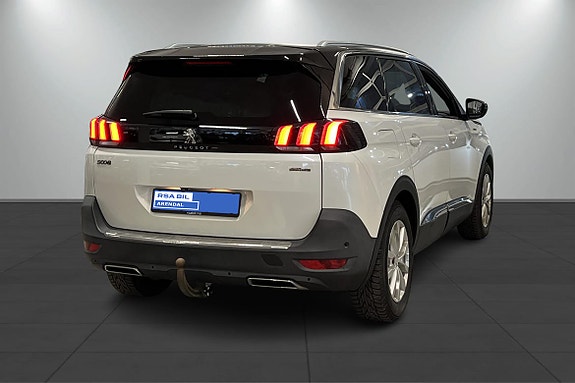 Peugeot 5008 3 of 5