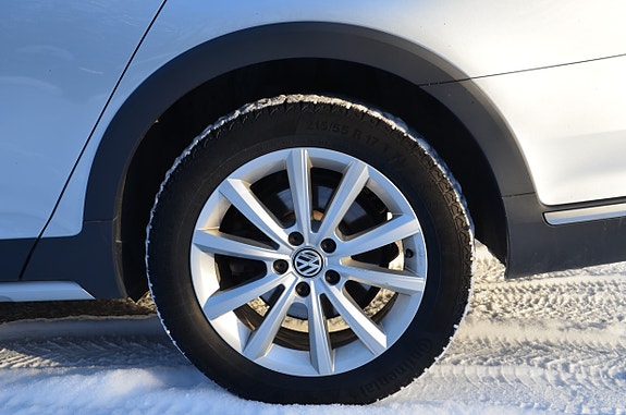 Volkswagen Passat 23 of 24