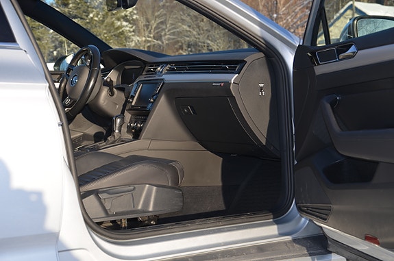 Volkswagen Passat 19 of 24