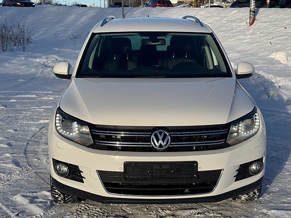 Volkswagen Tiguan 3 of 5