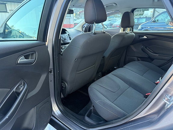 Ford Focus 18 of 23