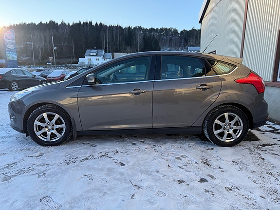 Ford Focus 9 of 23