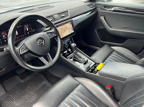 Skoda Superb 16 of 30
