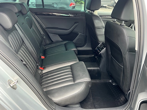 Skoda Superb 23 of 30