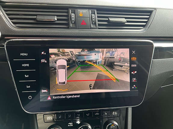 Skoda Superb 24 of 30