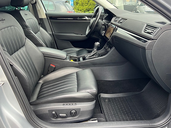 Skoda Superb 18 of 30