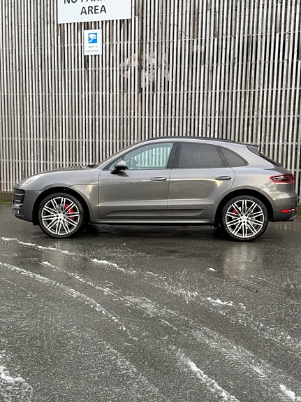 Porsche Macan 5 of 5