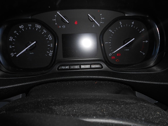 Opel Vivaro 13 of 26