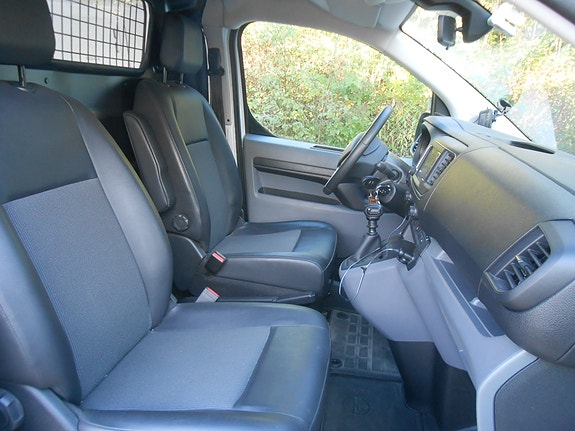 Opel Vivaro 10 of 26